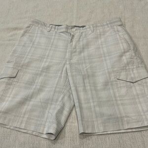 Greg Norman Collection Gray Checkered Cargo Shorts